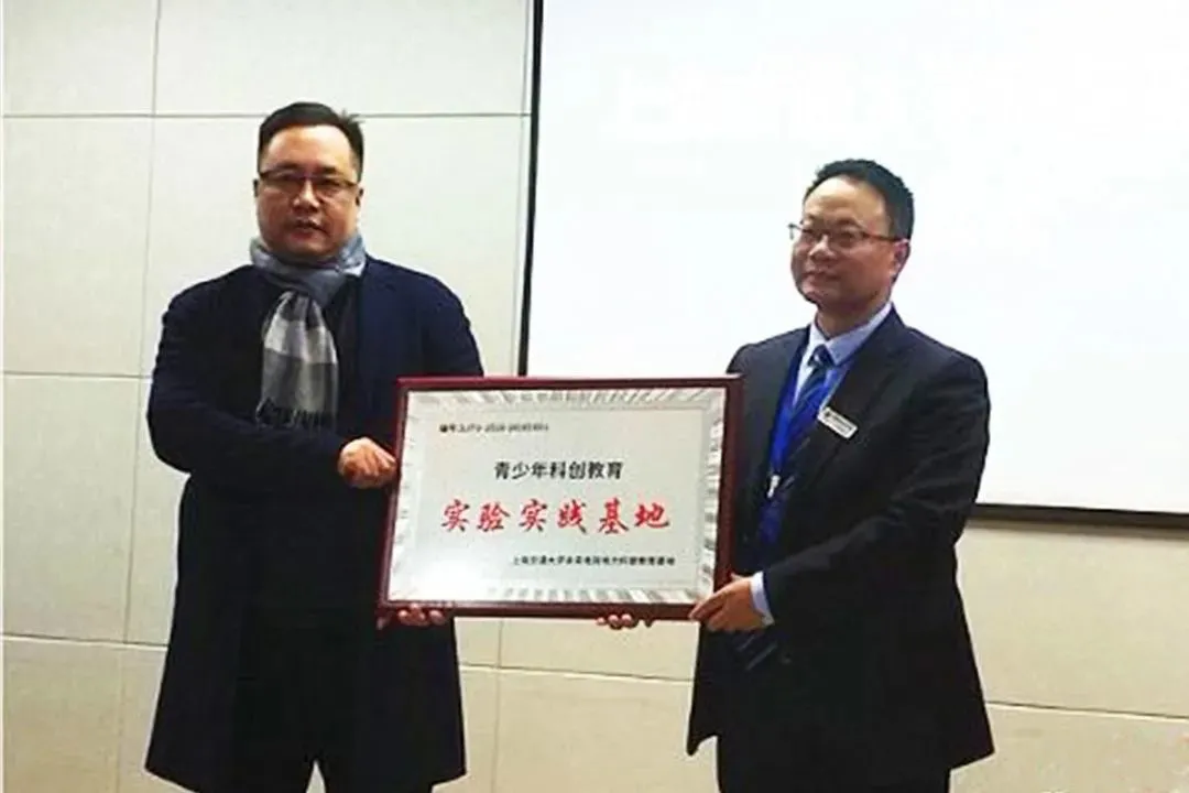 1611194929313995.png c.png