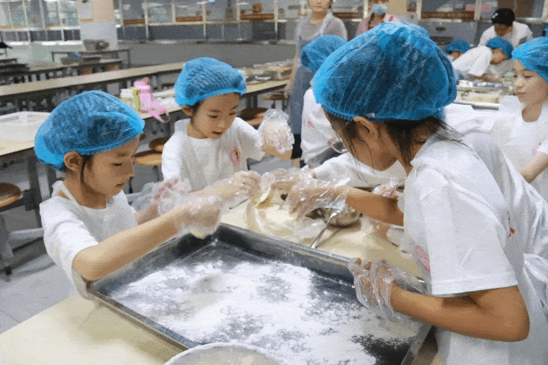 1628838699714645.gif 6.gif